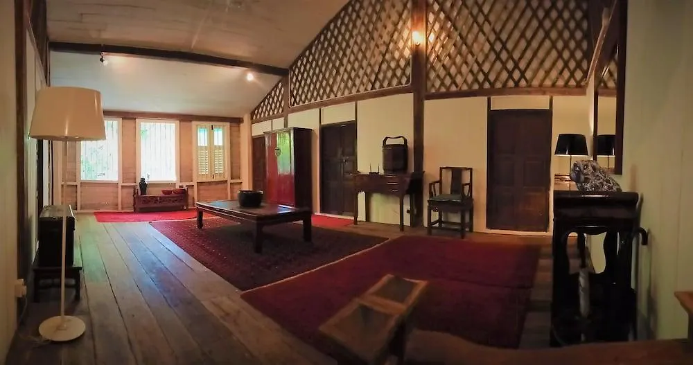 Bon Ton Antique Wooden Villas Pantai Cenang  Malesia