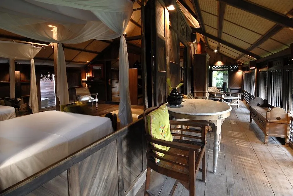 Bon Ton Antique Wooden Villas Pantai Cenang