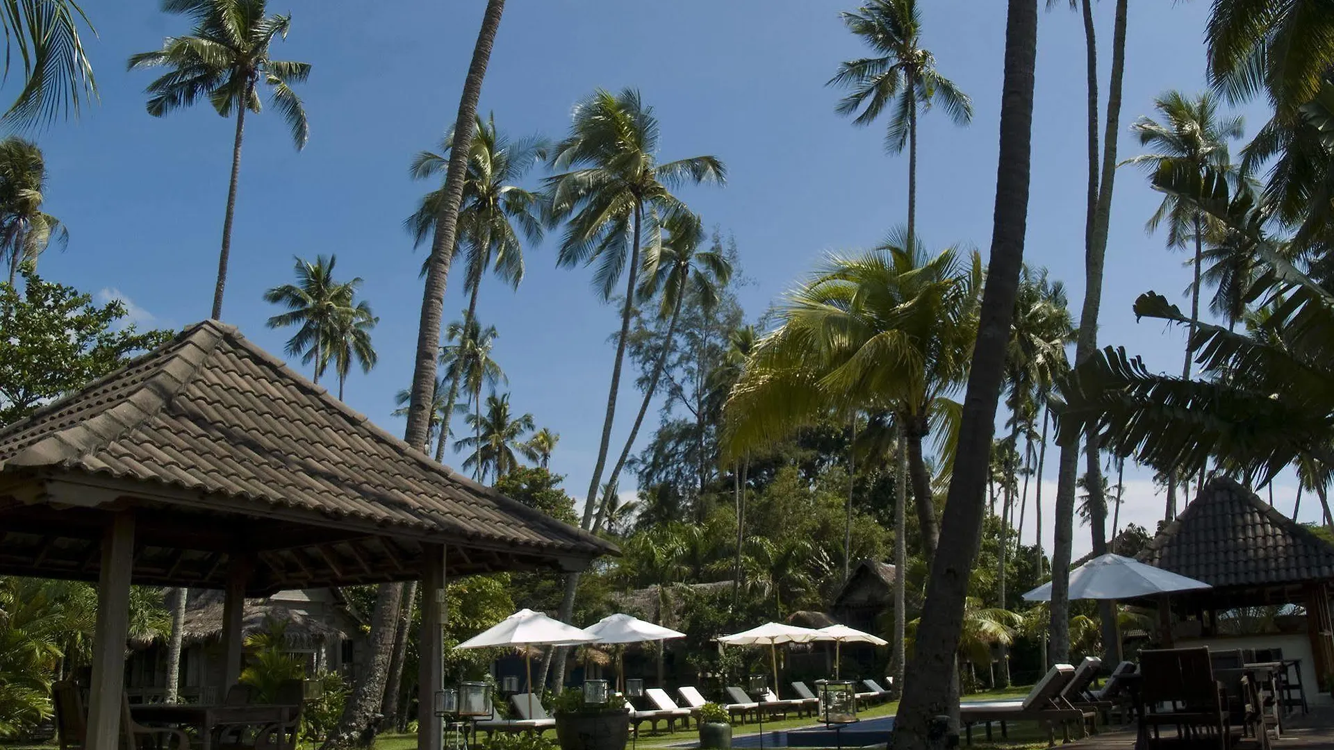 Bon Ton Antique Wooden Villas Pantai Cenang