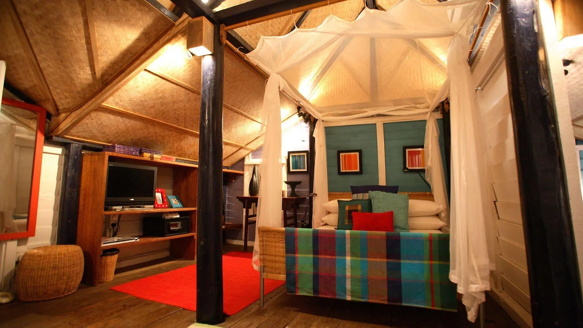 Bon Ton Antique Wooden Villas Pantai Cenang